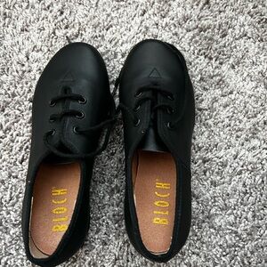 Bloch Tie Up Tap Shoes